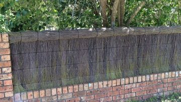 brick-brush-fence-mt-colah-pillar