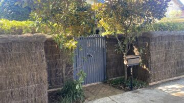Brush-Panel-Fence-Willoughby