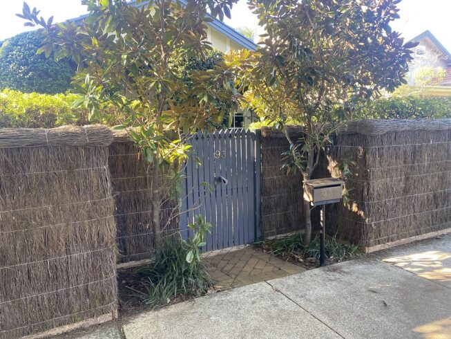 Brush-Panel-Fence-Willoughby